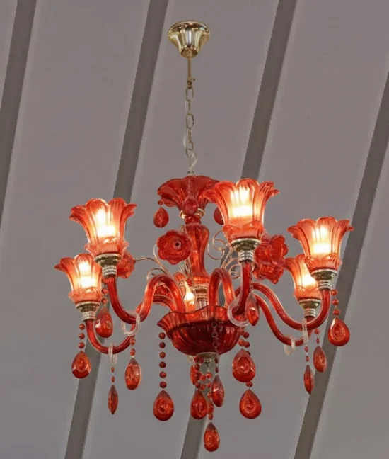 LÁMPARA ARAÑA CON FLORES ROJAS