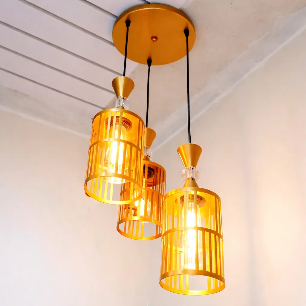 LÁMPARAS DORADAS COPAS LARGAS